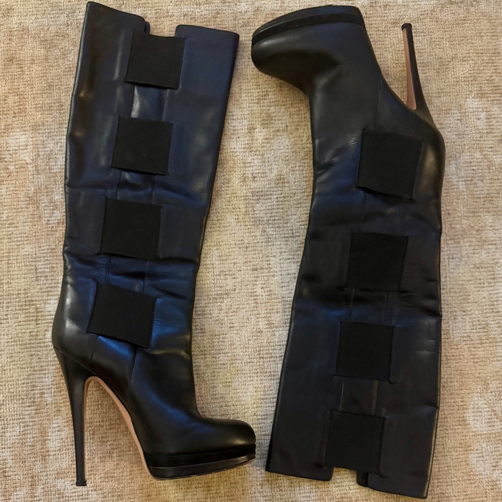 Casadei Knee High Black Leather Boots with Elastic Detail. Sz. 7 - Picture 6 of 8